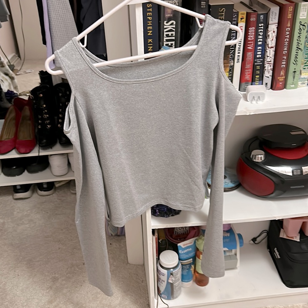 Cute grey crop top